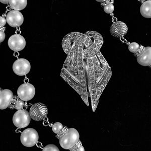 SOLD..Vintage 40's rhinestone fur clip